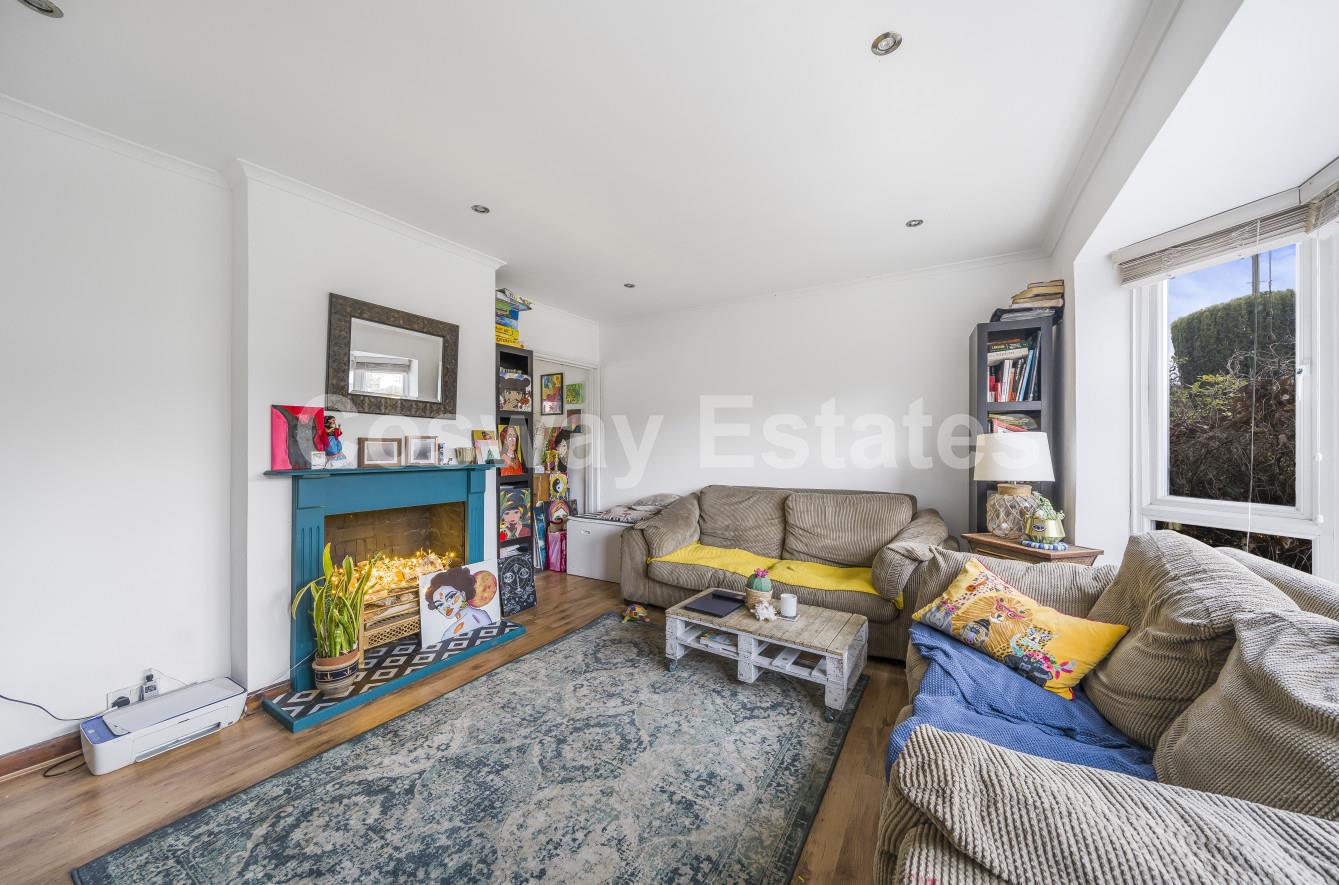 Woodcote Avenue, London